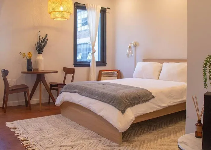 Rail Park Downtown Studio, Amazing Views, Contactless Check-In